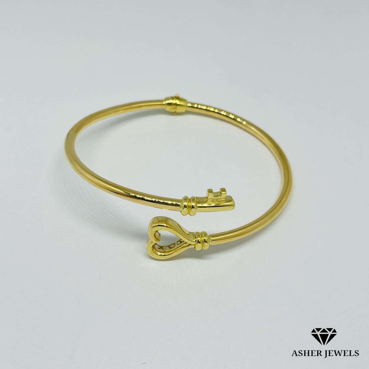 Heart Key Bangle 17cm